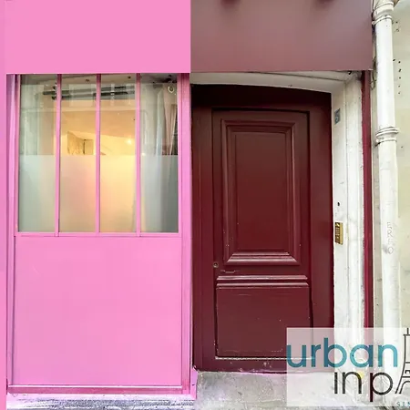 Urban Flat 193 - Barbie